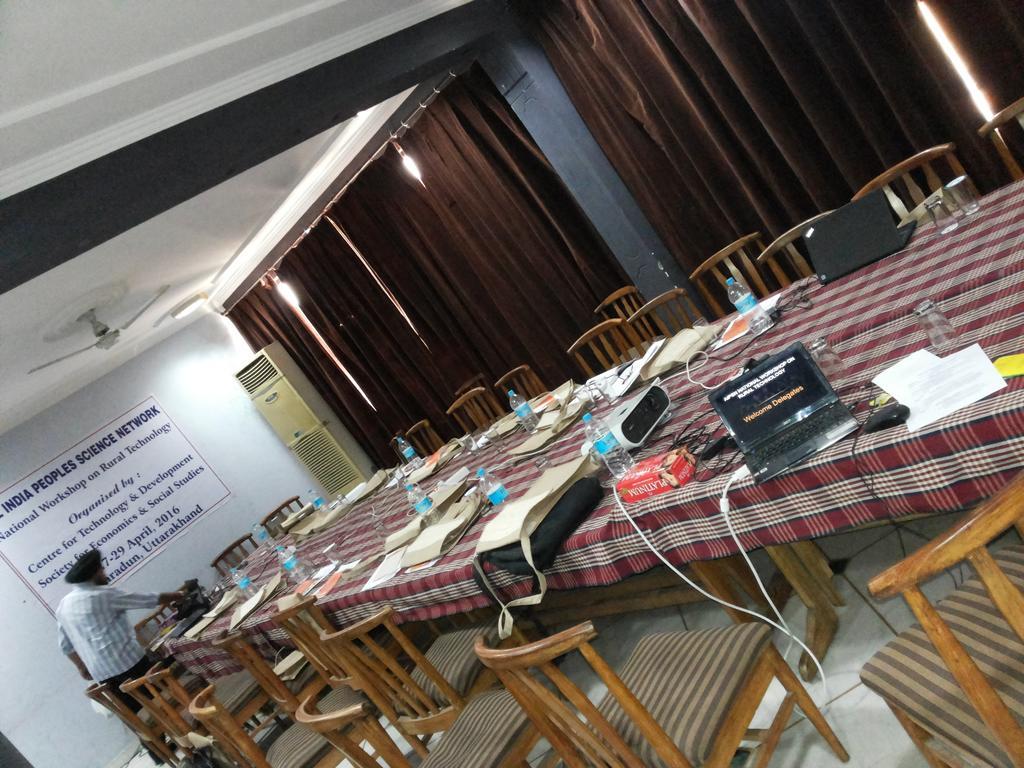 Hotel Saurab دهرادون المظهر الخارجي الصورة